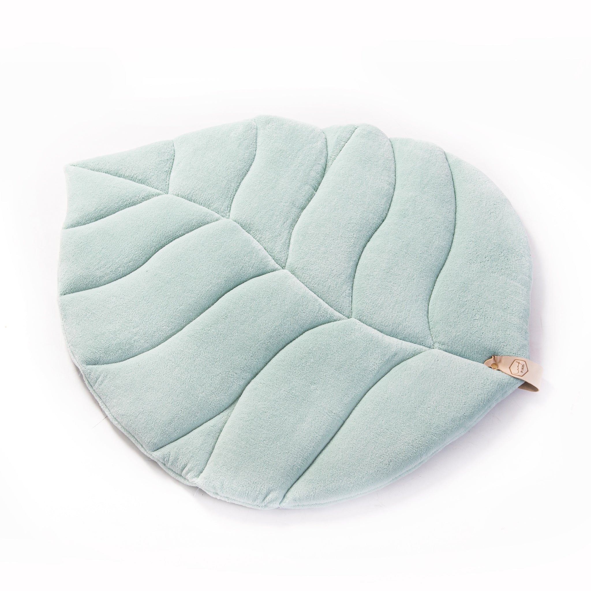 bladvormig speelkleed van leaf by linden