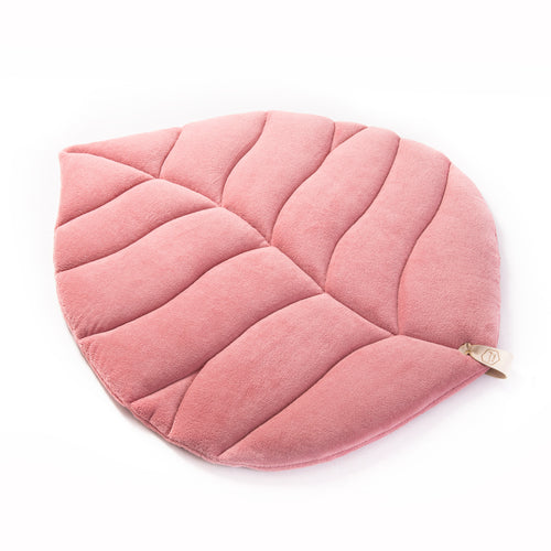 bladvormig roze speelkleed in bamboe stof van leafbylinden