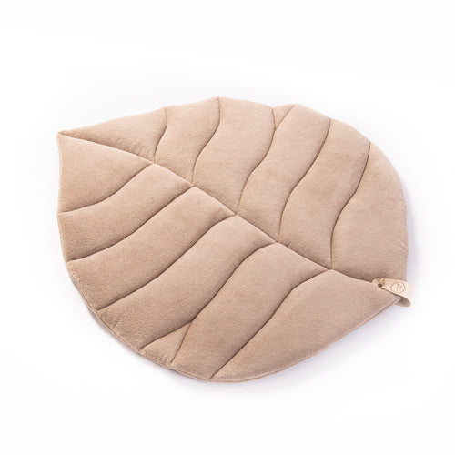 bladvormig babykleed bruin naturel van leaf by linden