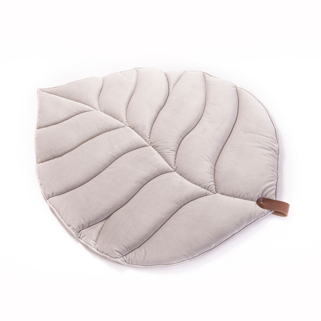 speelkleed in de vorm van een blad grijs velvet