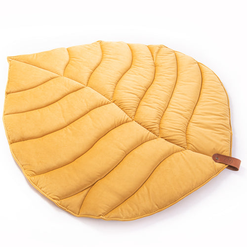 speelkleed geel velvet stof bladvormig leaf by linden